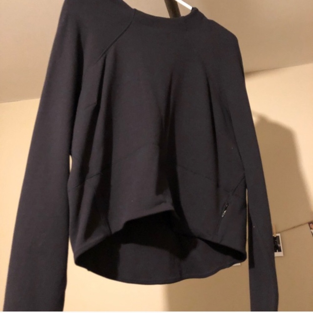 Lululemon top